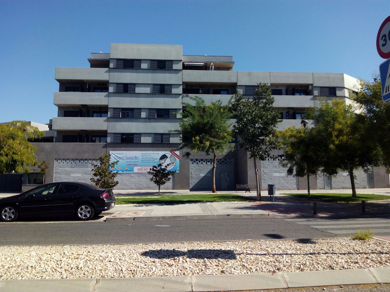 Foto fachada nueva escuela Nemomarlin Torrejón de Ardoz