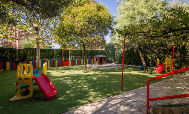 Guardería Nemomarlin Rivas patio exterior