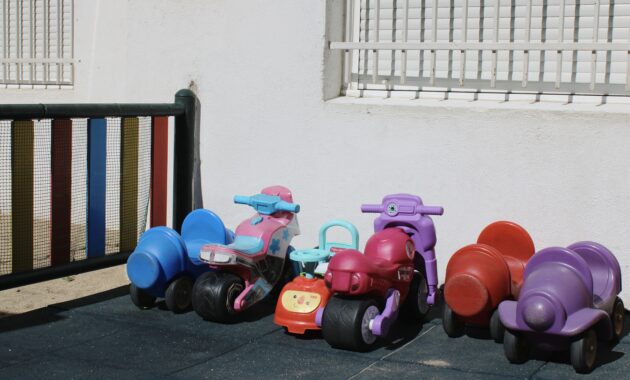 Motos patio escuela Nemomarlin La Vaguada