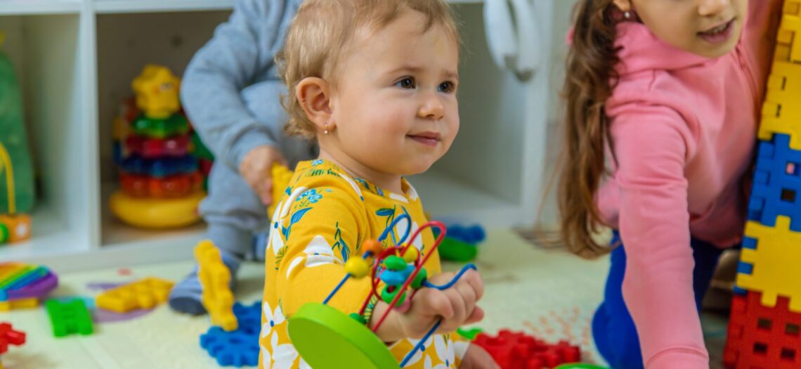 Hitos del desarrollo infantil: ¿Qué esperar en cada etapa?
