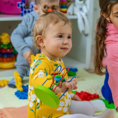 Hitos del desarrollo infantil: ¿Qué esperar en cada etapa?