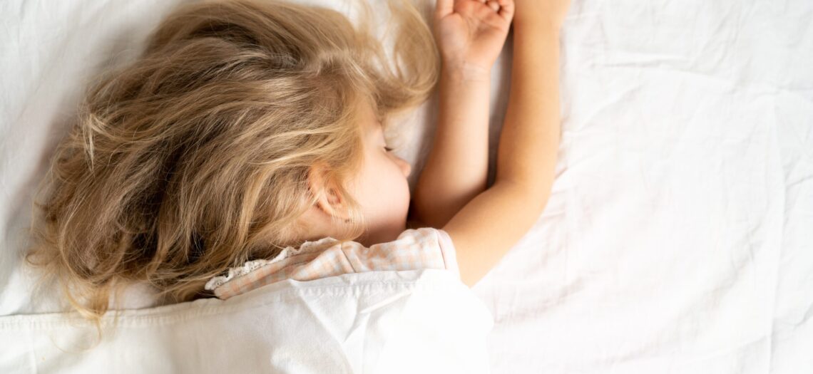 El impacto del sueño en el comportamiento de los niños pequeños